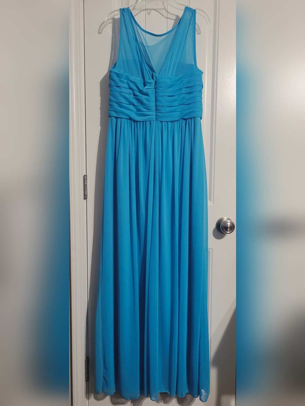 Mesh Ruched Bodice Formal Dress - Picture 4 of 6